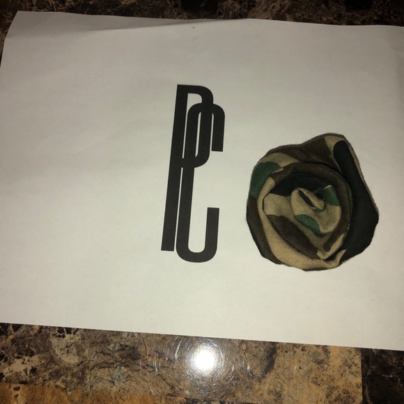 ADEEN NYC Camouflage Flower Pin - Picture 2 of 4